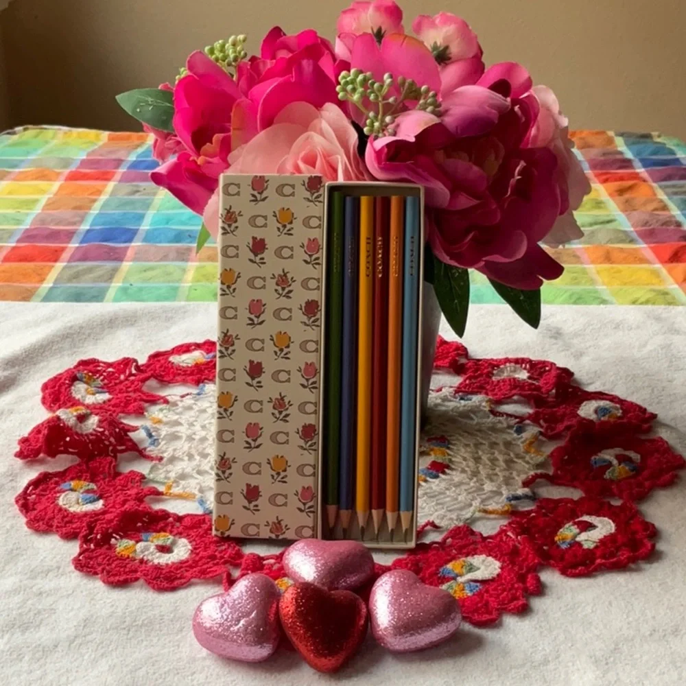 ✏️ COACH PENCIL SET WITH BADLANDS FLORAL PRINT ✏️NWT✏️